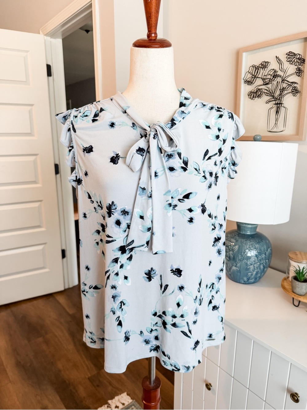 Light Blue Floral Tie-Neck Sleeveless Top